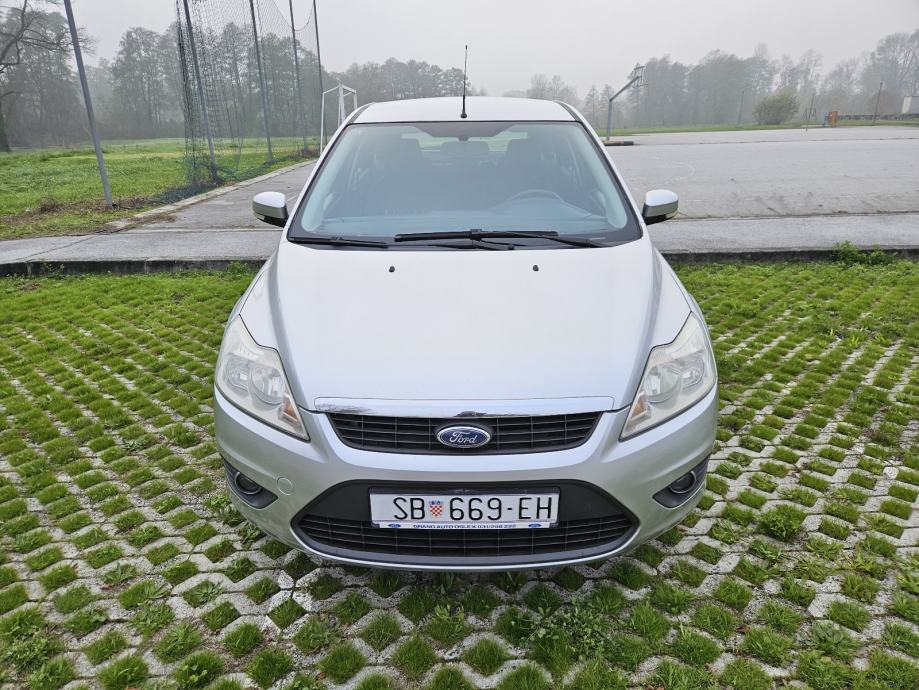 Ford Focus 1,6 Trend**HR auto**1.vlasnik**