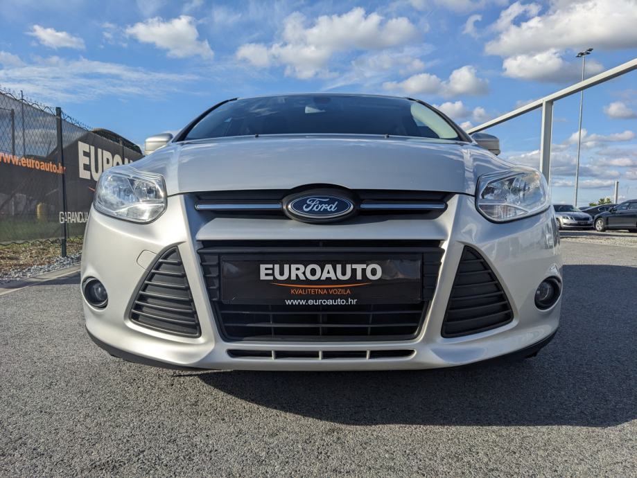 Ford Focus Karavan 1.6 TDCI*REGA 5/25*NAVI*PARK SENZORI*VELIKI SERVIS