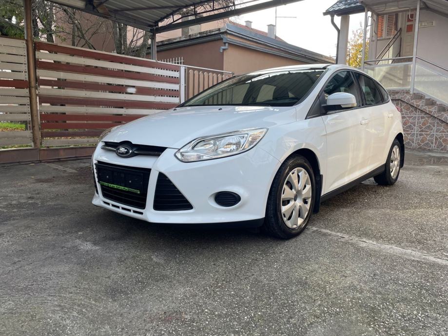 Ford Focus Karavan 1,6CDTI‼️VELIKI SERVIS‼️5.350€