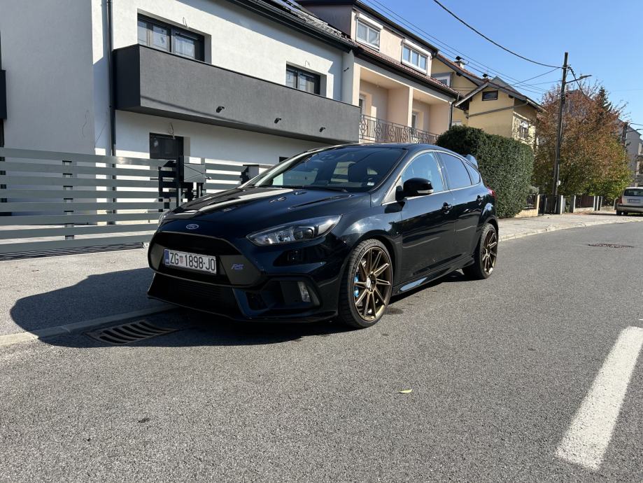 Ford Focus RS Servisna knjiga Vozilo u sustavu PDV-a!!!