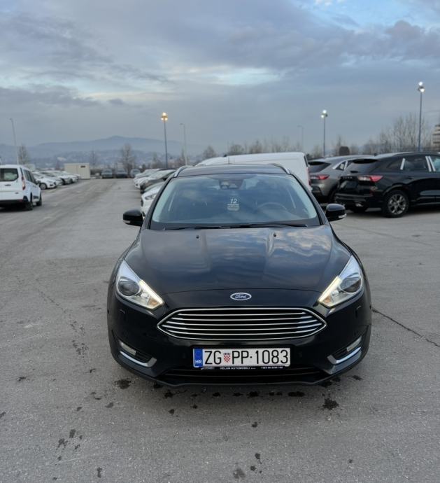 Ford Focus TITANIUM #Bi-Xenon #NAVI #PDC