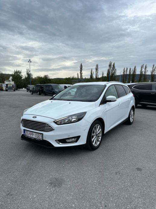 Ford Focus TITANIUM #NAVI #PDC