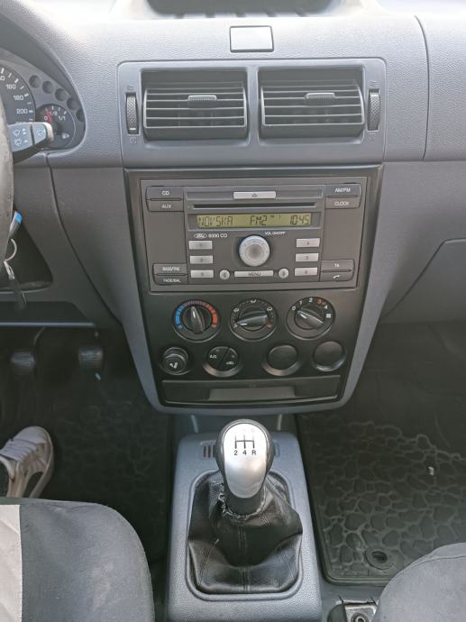 Ford Transit Connect Tdci N Za P Elarske Potrebe Reg God