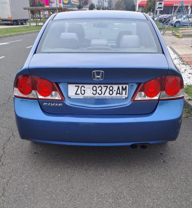 Honda Civic 1,8  Reg. 10/25