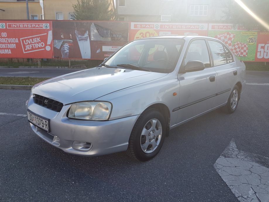 Hyundai accent 2000 года