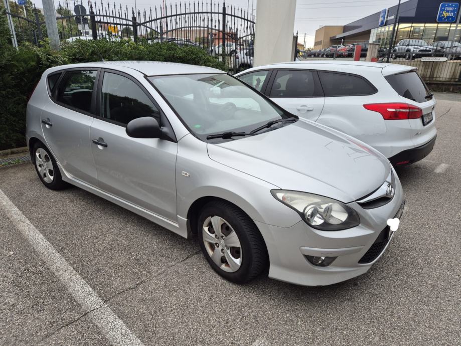 Hyundai i30 1,4 16V+PLIN- NIJE UVOZ