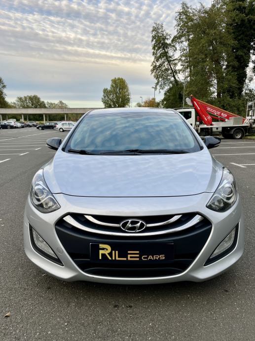 Hyundai i30 1,4 CRDi ALU,LED,PDC,SERVISNA KNJIGA!