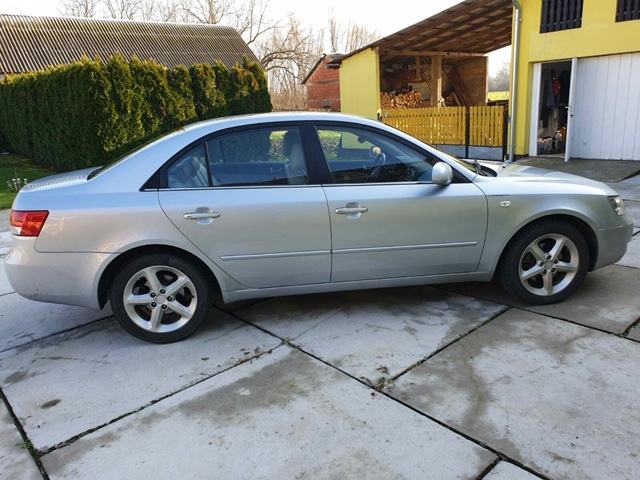 Hyundai sonata prestige