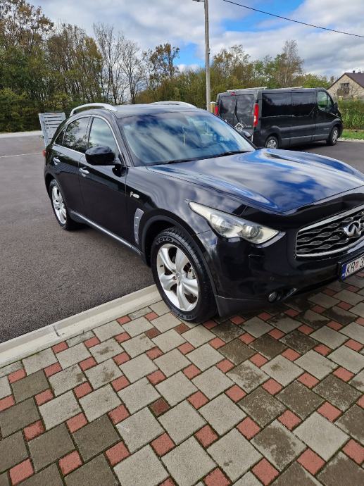 Infiniti FX30