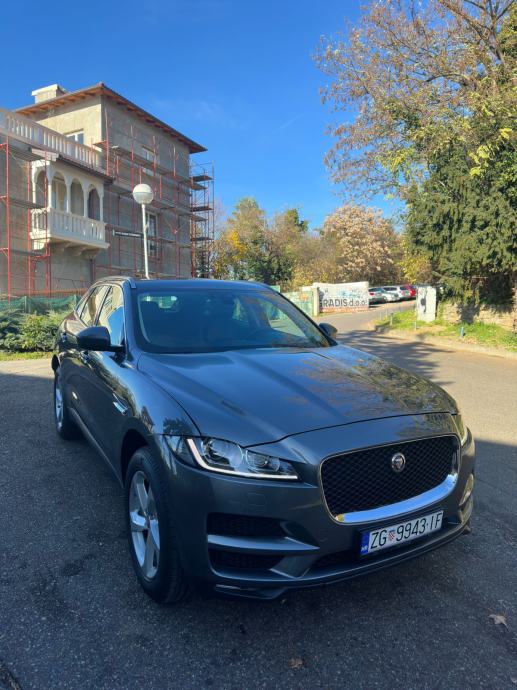 Jaguar E-Pace SUV automatik