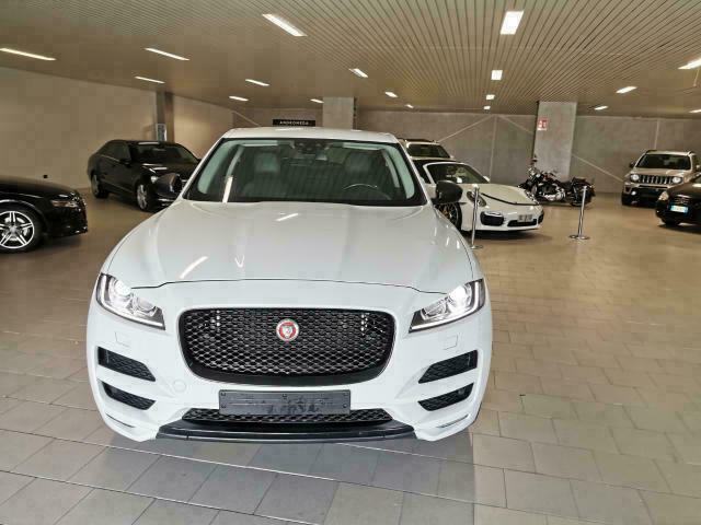 Jaguar F-Pace 2.0 D *LEASING* *KREDIT*