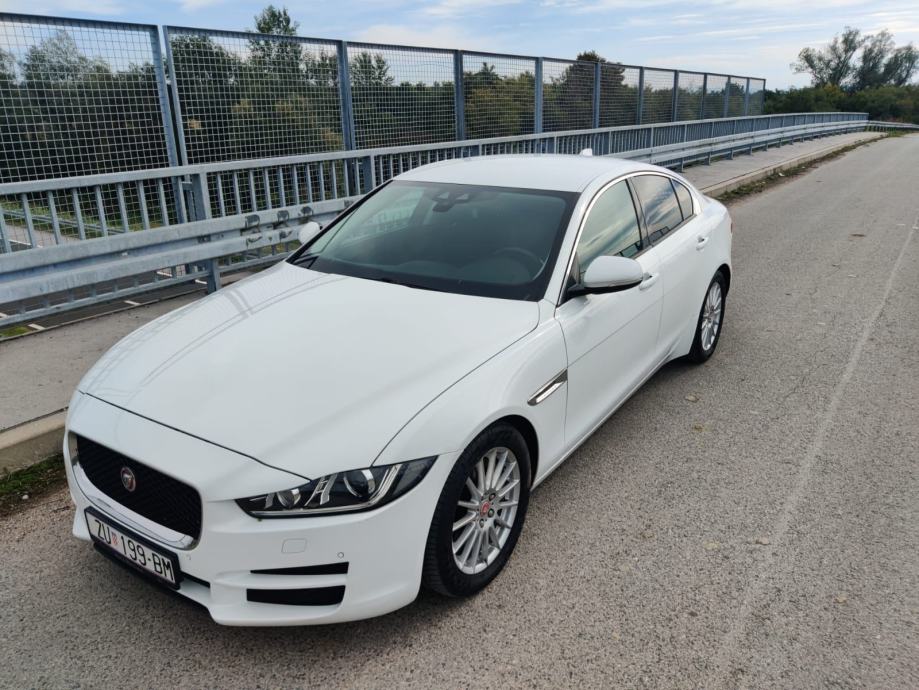 Jaguar XE 2.0 D automatik