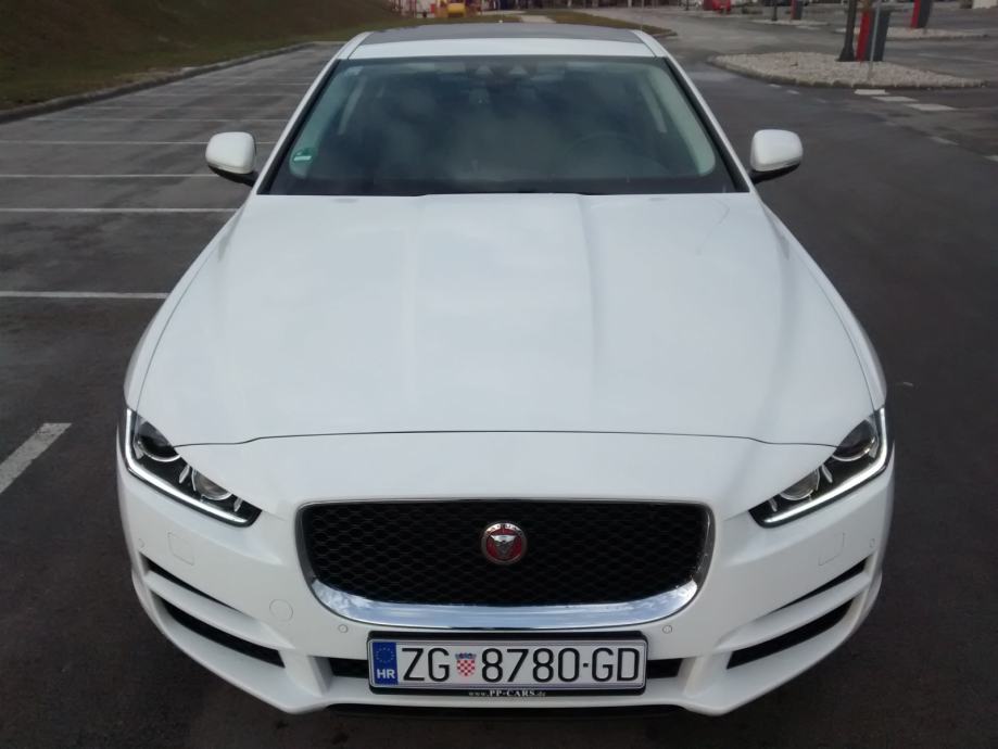 Jaguar XE 2.0d AT Prestige 4WD!