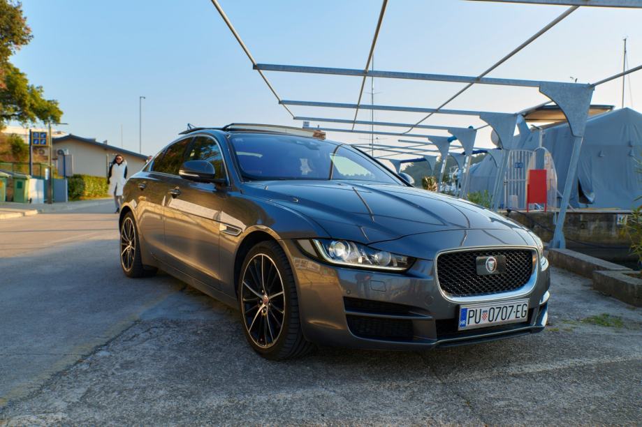 Jaguar XE 2.0d Portfolio FULL