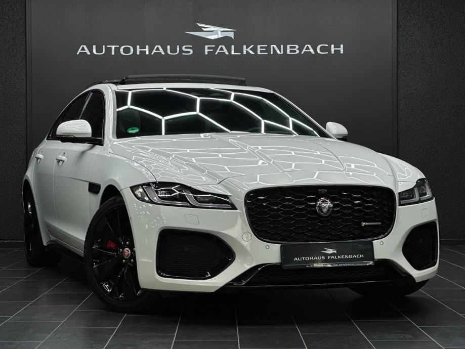 Jaguar XF 2,0d AWD R-dynamic LED navi koža Meridian HeadUp kam šiber