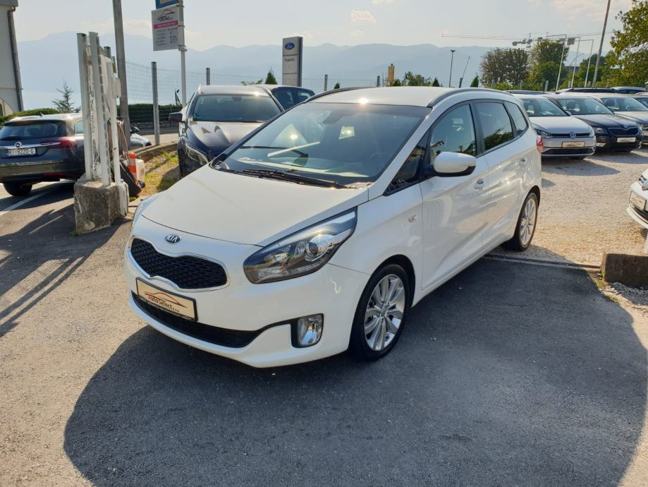 Kia carens 2015