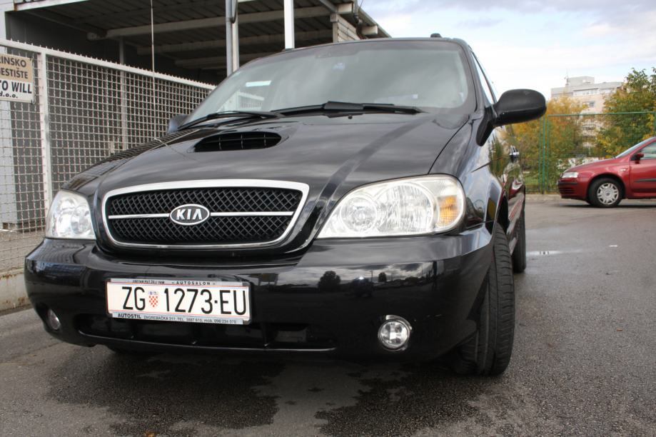 Kia carnival 2005 год