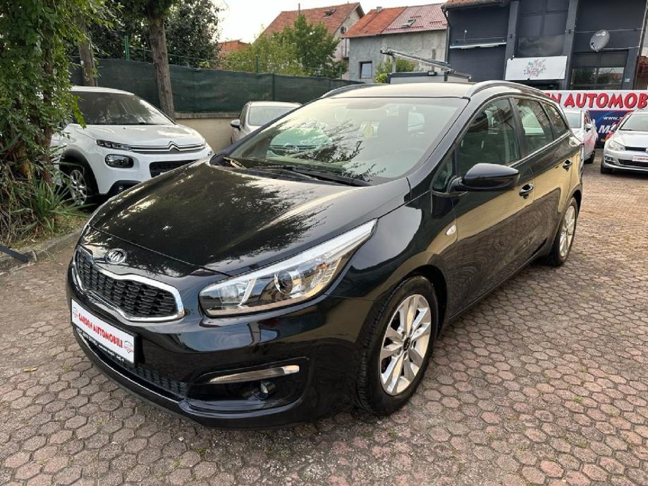 Kia Ceed Crdi Automatik Kw Top Stanje Navi God