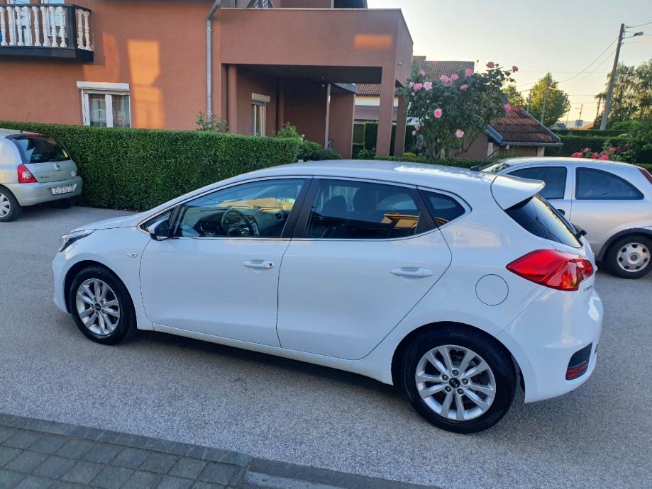 Kia Ceed Crdi Ex Vision Redizajn Kamera Led Reg Mj Mod