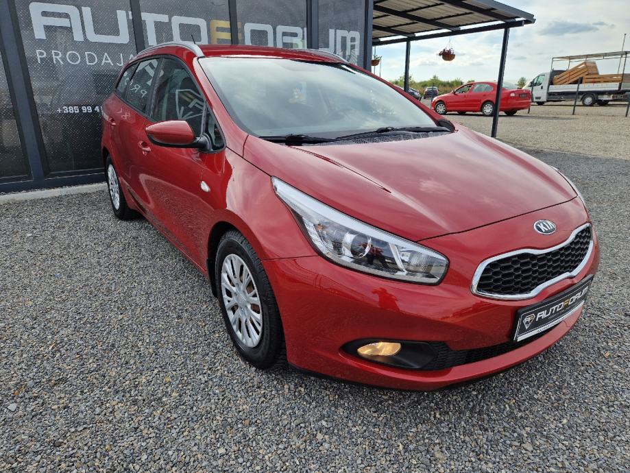 Kia Ceed Crdi Nije Uvoz Servisna Jamstvo Mjeseci God