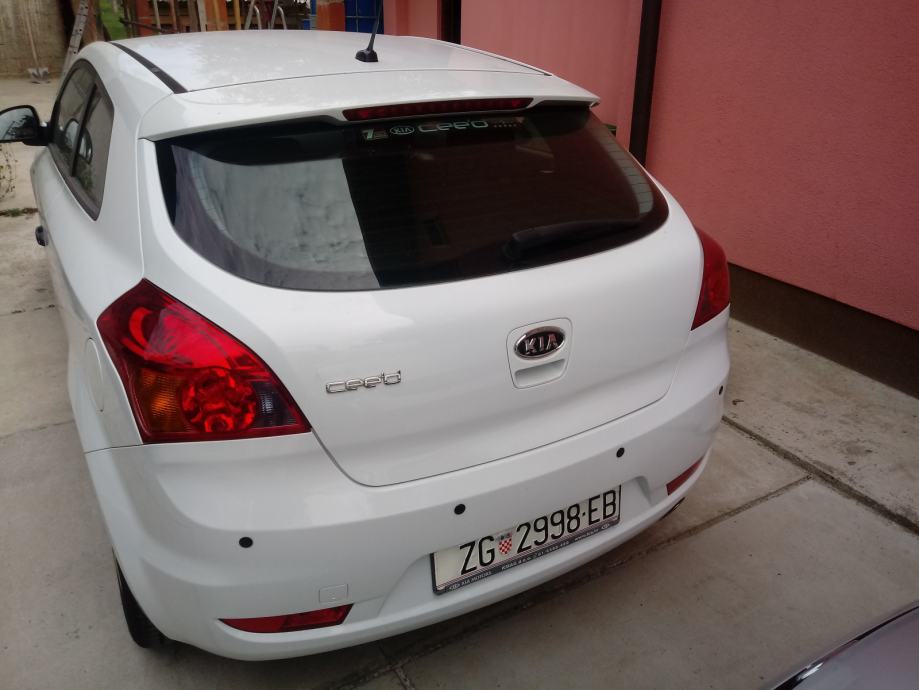 Kia proceed 2009