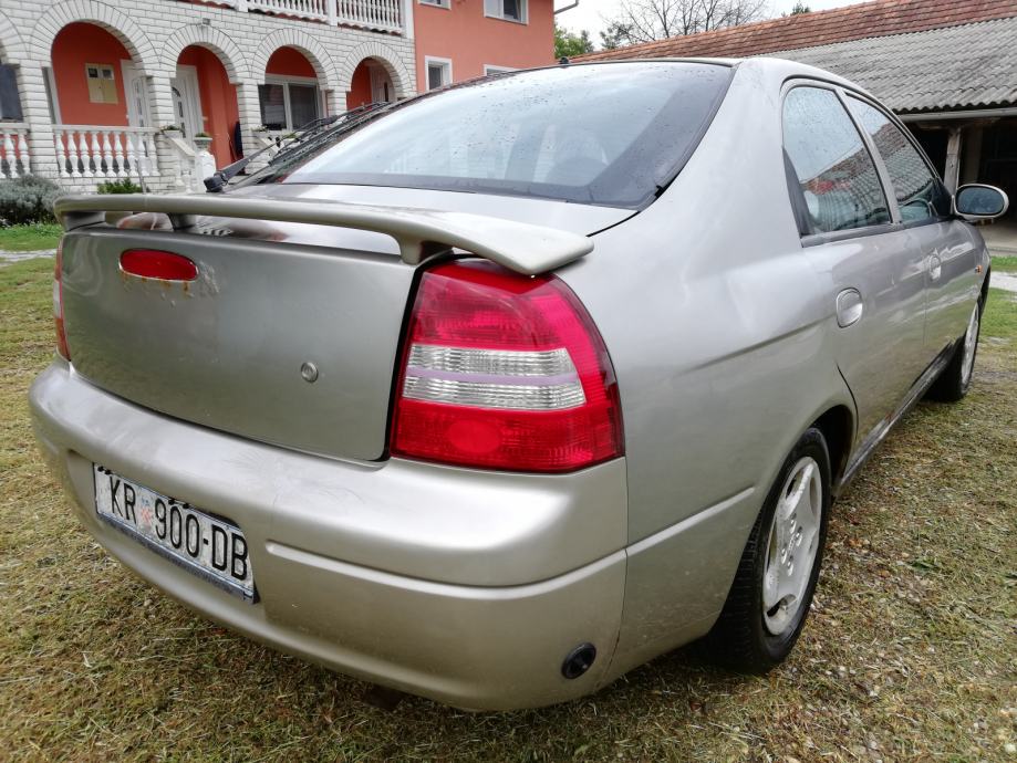 Kia shuma 2001