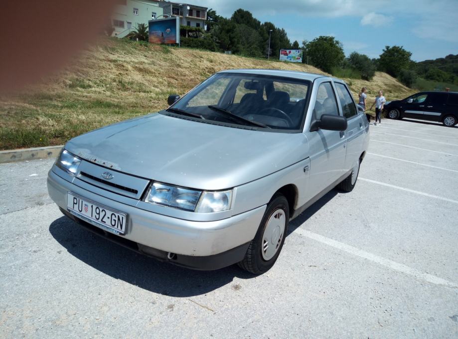 Lada 110 м