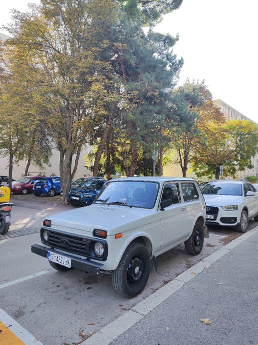 Lada Niva 1700