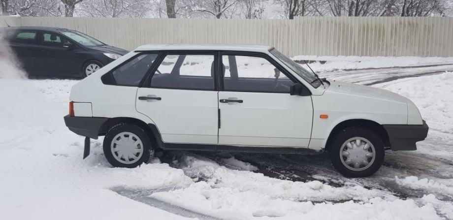 Lada samara top