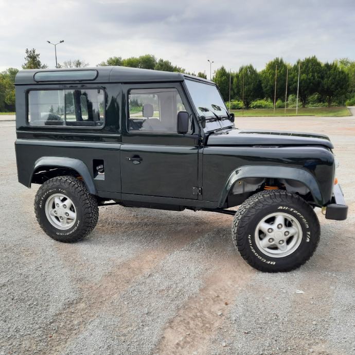 Land Rover Defender 200 Tdi