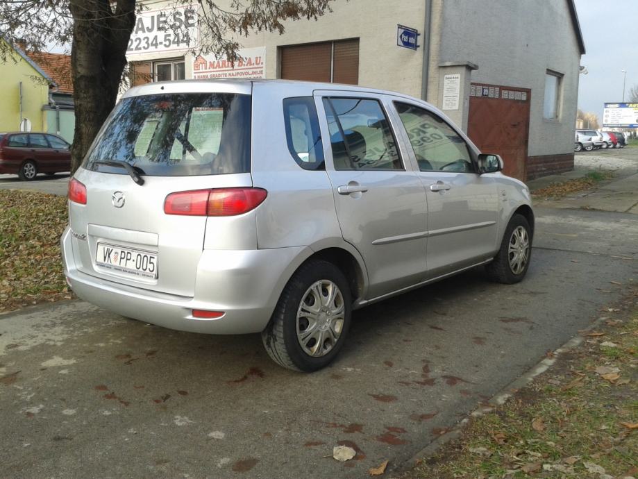 Mazda 2 2005