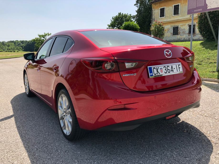 Mazda 3 auto ru