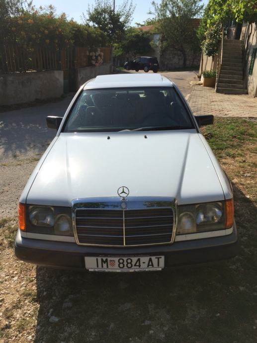 Mercedes 124 coupe