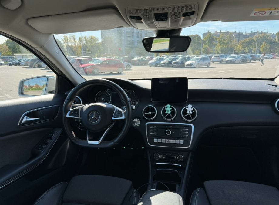 Mercedes A200d AT, 2017. 155 TKM, HR vozilo, KAMERA-NAVI-Apple CarPlay