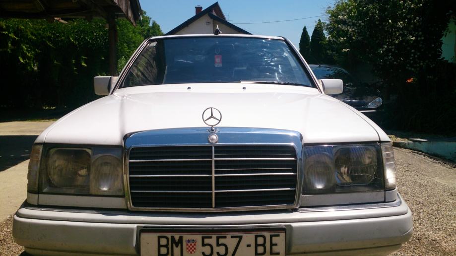 Mercedes Benz 124 220E