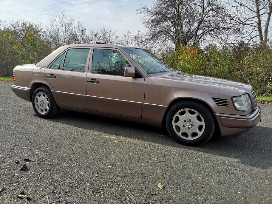 Mercedes-Benz 124 E250D