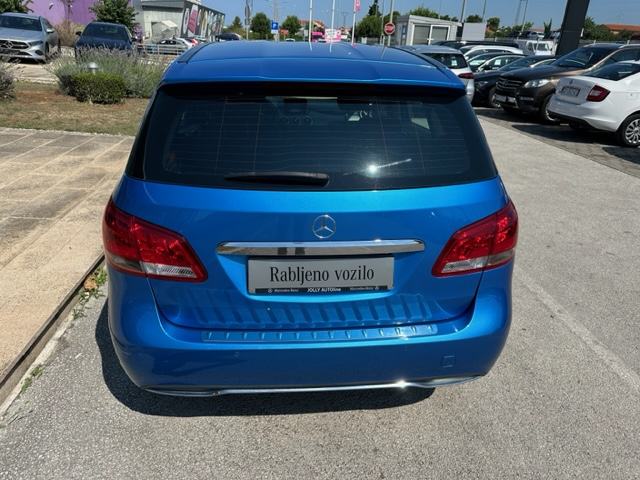 Mercedes-Benz B-klasa 180 CDI - USLUŽNA PRODAJA, 2015 God.