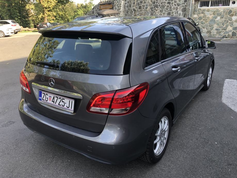 Mercedes-Benz B-klasa 180,80 Kw,105 Tisuća Km,ručni Mjenjač 6 Brzina ...