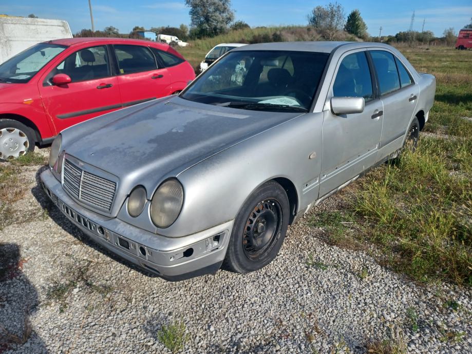 Mercedes-Benz E-klasa 200