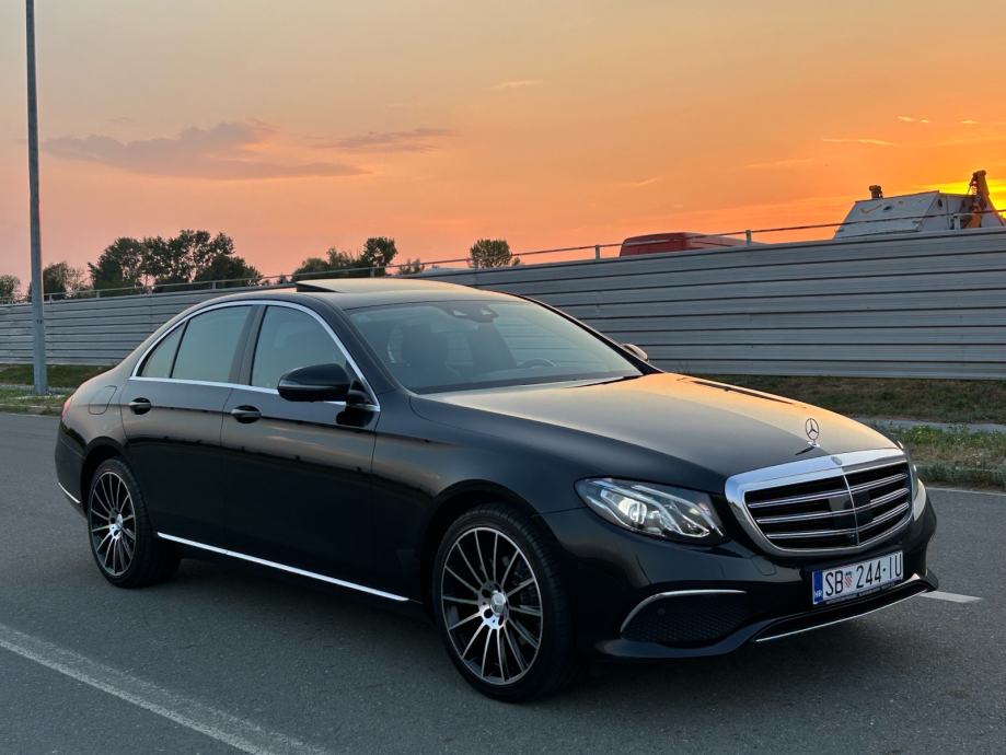 Mercedes E 220 D  Exclusive  Head up / Radar / Šiber / 360kamere