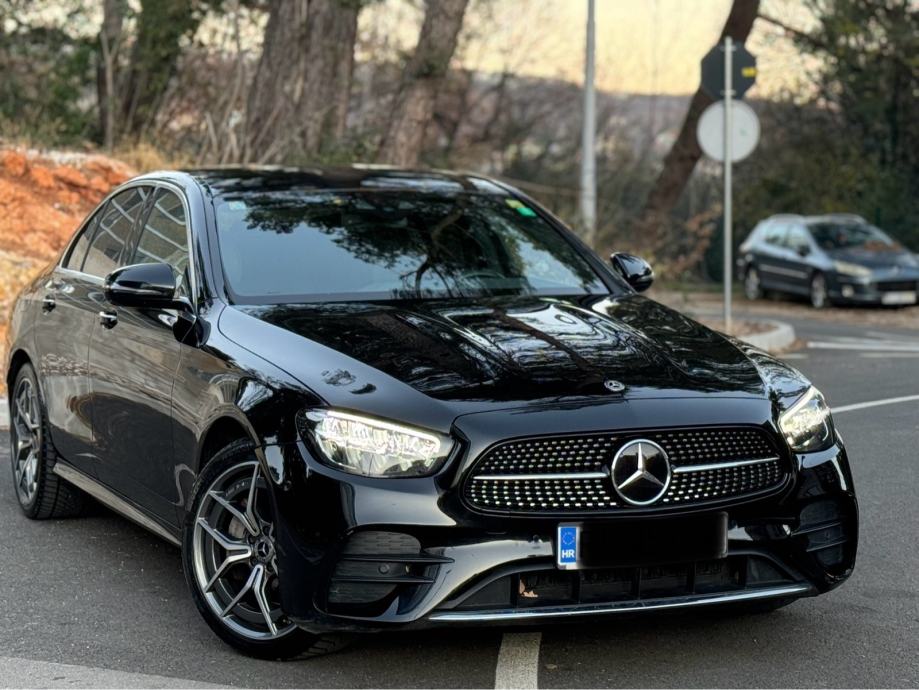 Mercedes-Benz E Klasa 220d 4Matic F1 Amg Paket Kamera,Koža,Led,19”!!!