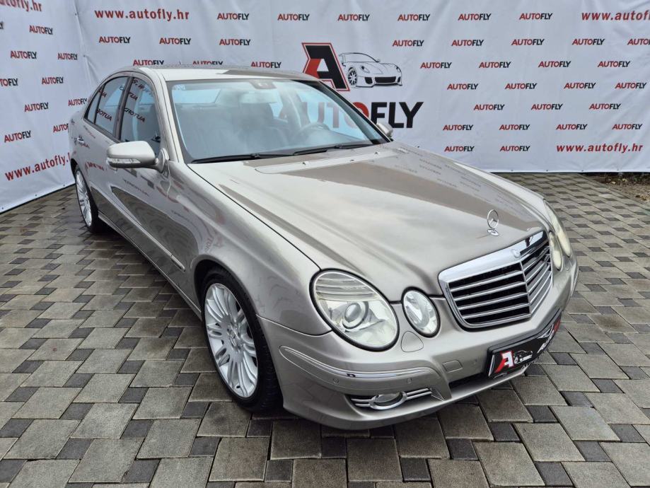 Mercedes-Benz E-klasa 320 CDI Facelift, Koža, Navigacija, Bixenon, 18"