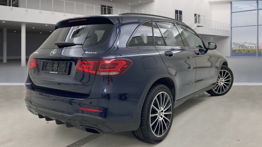 Mercedes Benz Glc 300d 4matic Amg Night Edition U Dolasku 2022 God 8165