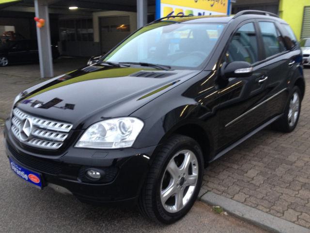 Mercedes ML 320 CDI 4 MATIC,7G-TRONIC,NAVI,BI-XENON,KOZA,UVOZ D