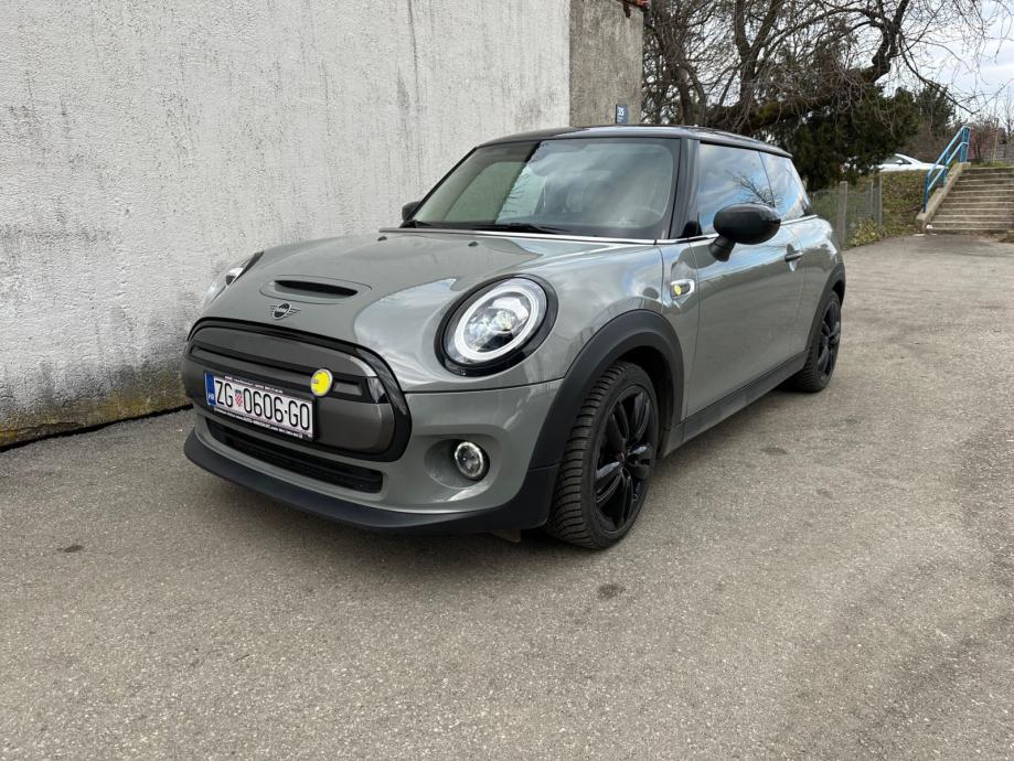 MINI Cooper SE, 38000 km, reg.do10/25, U PDV-u, dva seta kotača ...