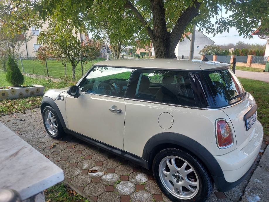 Mini one 1.6 75ks benzin 2010 g. 6000e. reg do 2/2024