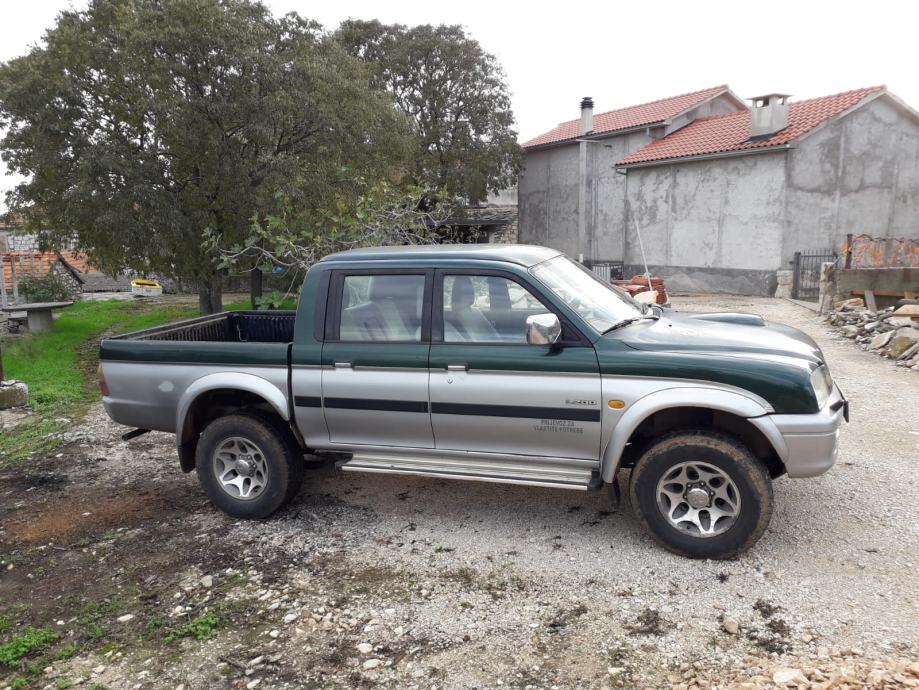 Mitsubishi l200 2002