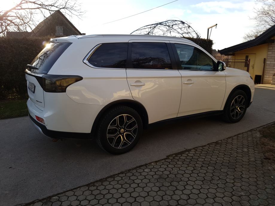 Mitsubishi outlander 2 поколение