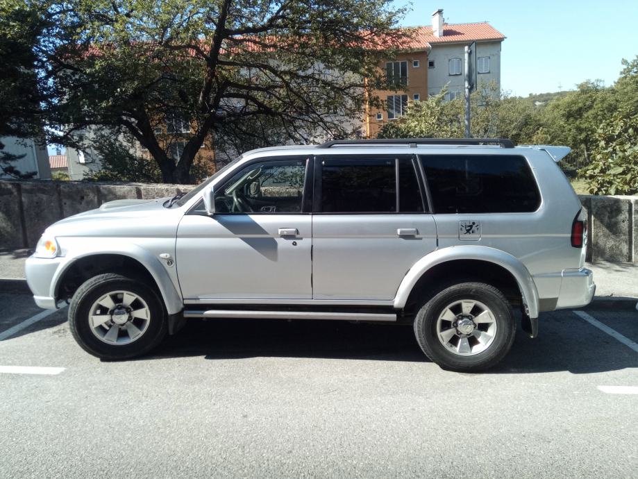 Mitsubishi pajero sport 2005