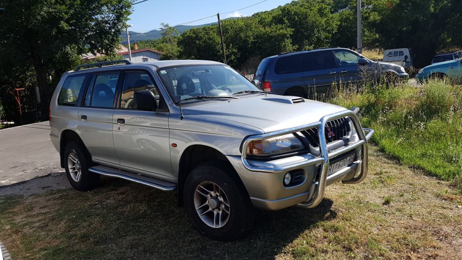 Mitsubishi Pajero Sport 2,5 TD GLS